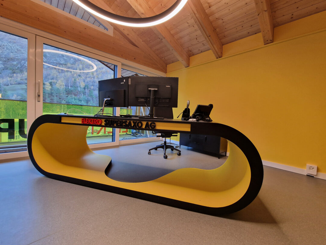 Bürotisch Elektro Supersaxo AG